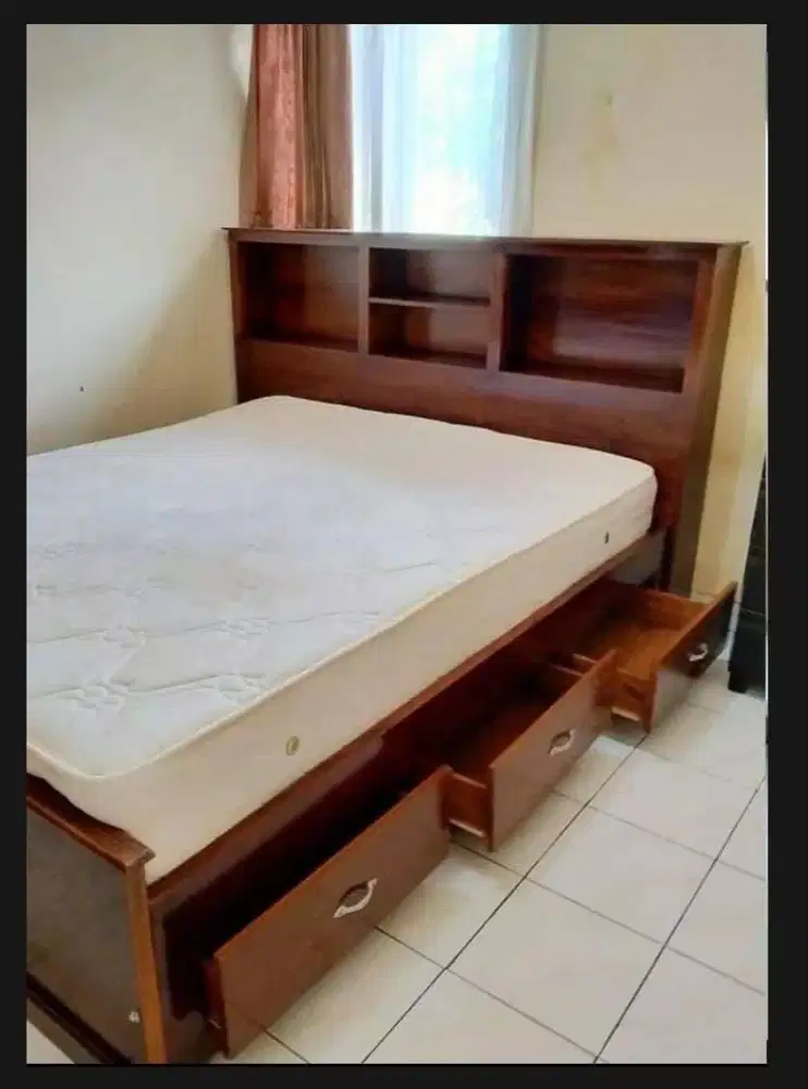 DIPAN KAYU JATI ASLI – BUKAN KALENG-KALENG!