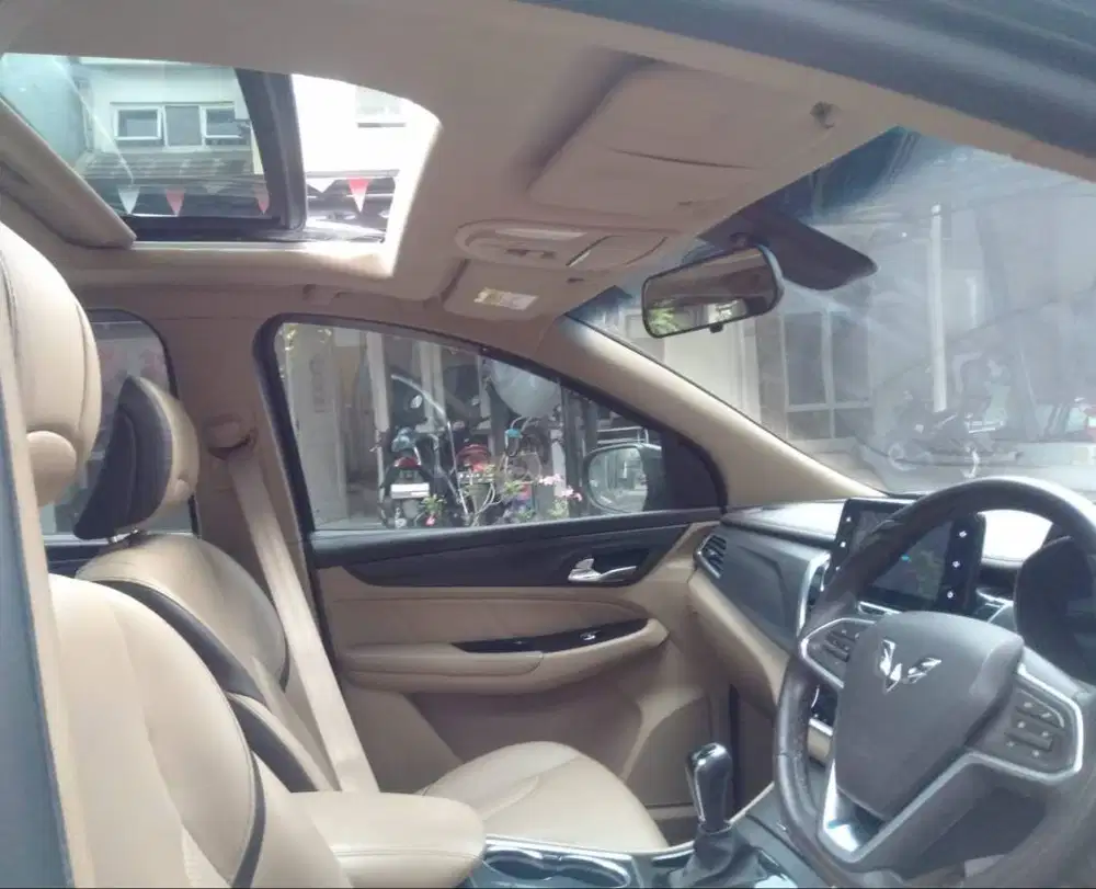 Wuling Cortez 1.8 amt L Lux Plus 2018 Hitam Sunroof Terawat