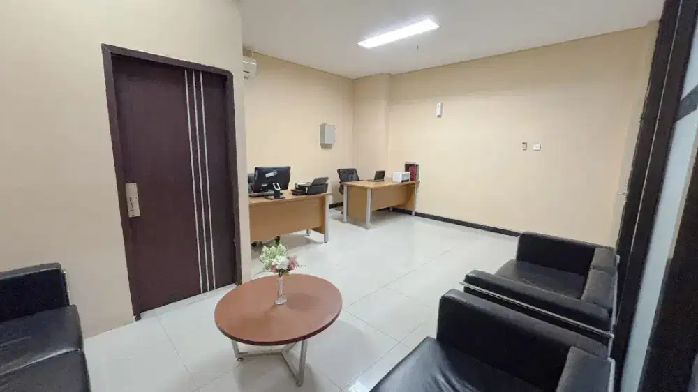 Di Kontrakkan Kantor Semarang 5059