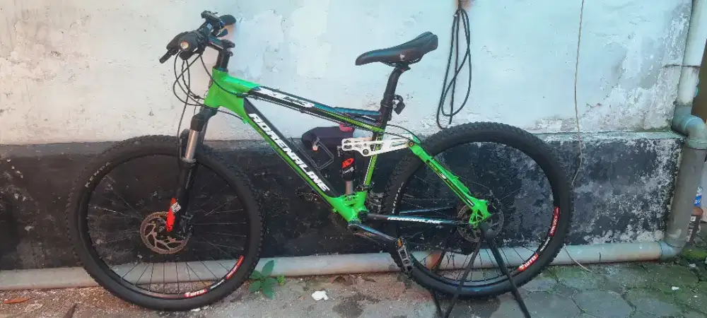 Sepeda MTB Adrenaline XC3 12s seri tertinggi