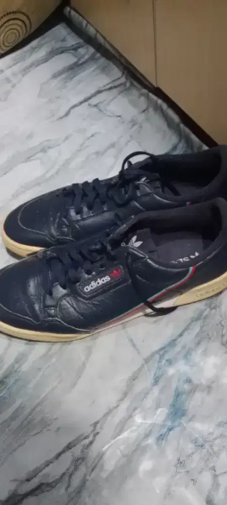 Sepatu adidas orijinal no 44