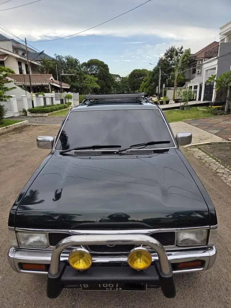 JUAL CEPAT NISSAN TERRANO 2.4 KINGROAD BAN 31 SIAP MUDIK DAN TERABAS