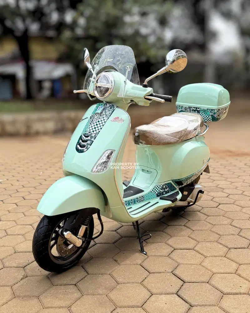 VESPA LX 125 IGET FACELIFT 2023  BATIK EDITION  BERGARANSI