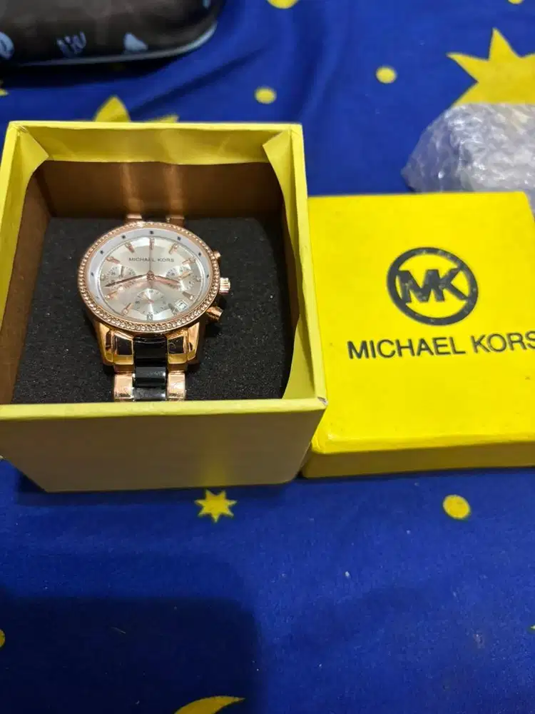 For Sale jam tangan wanita Bran New merk Michael Kors Original