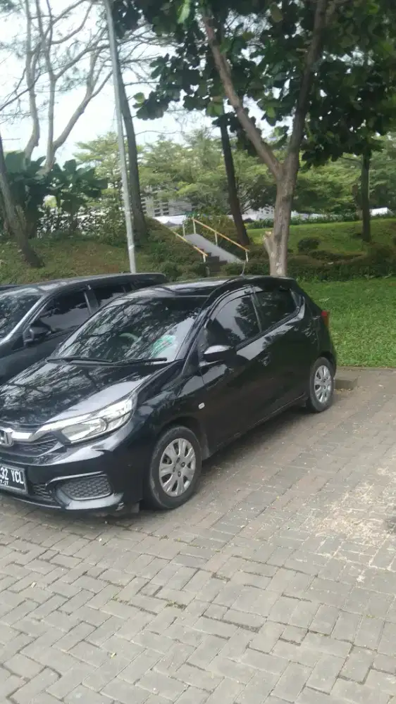 Sewa mobil plus sopir dalam dan luar kota unit brio 2022