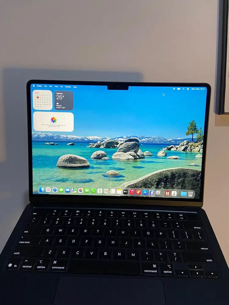 MacBook M4 16GB/256GB Midnight Blue – Fullset iBox, Garansi On