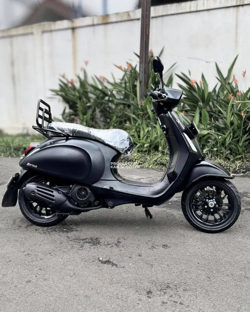 VESPA SPRINT NOTTE “LIMITED EDITION” 2019 BERGARANSI