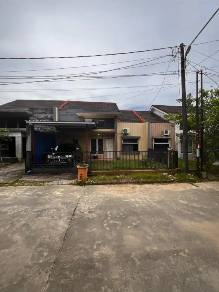 Rumah Nyaman di Borneo Paradiso