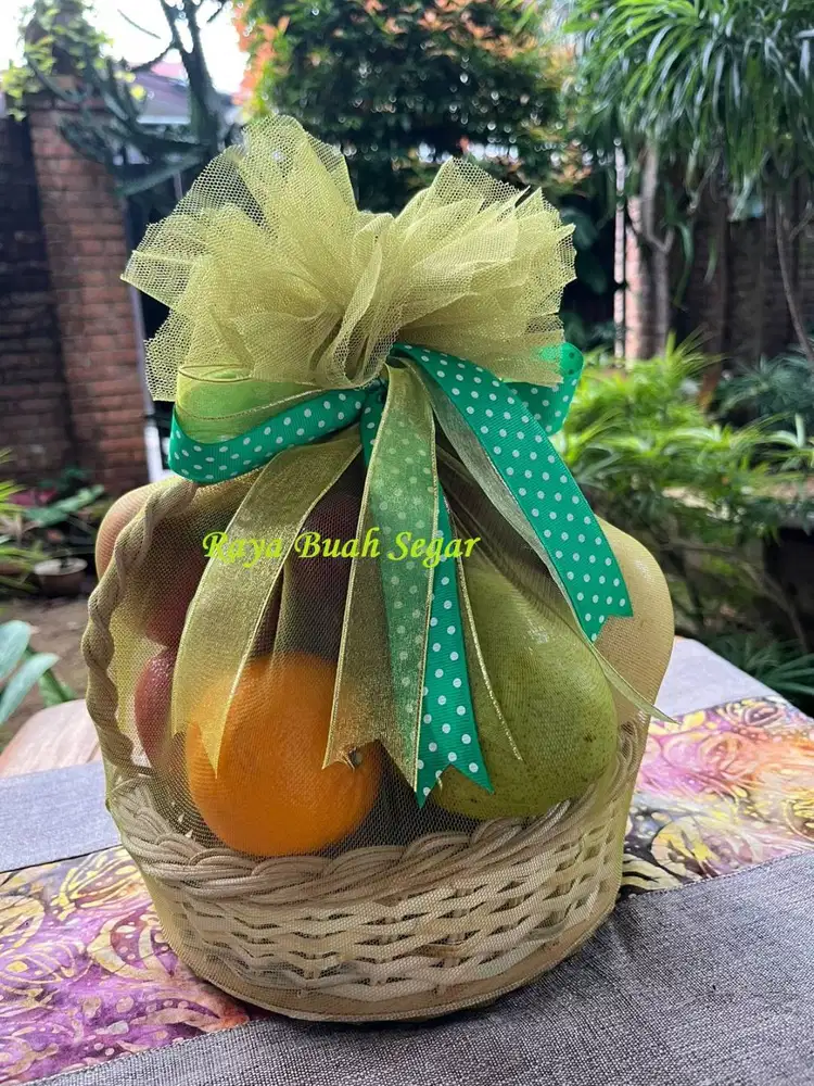 Parcel Buah Segar Set-Minie Hampers Buah Import
