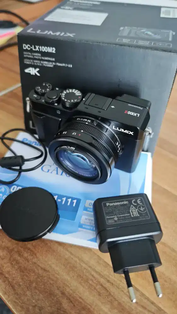 Lumix LX100 mark ii Mint