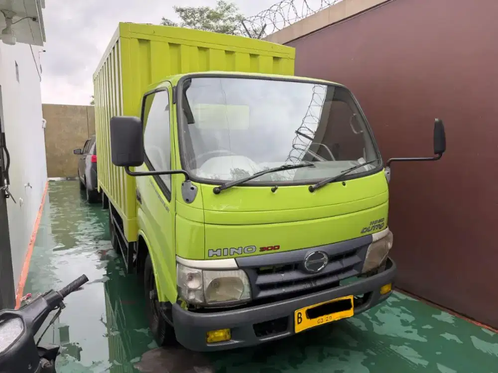 Hino Dutro 110SD Engkel Box CDE