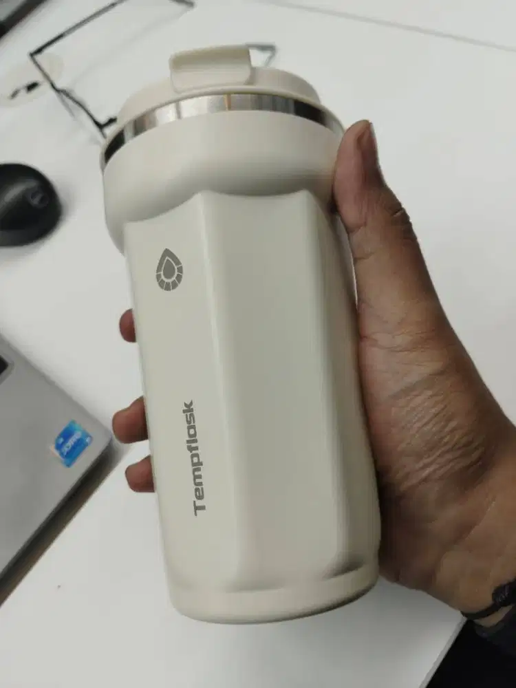 GRATISS! TUMBLER TEMPFLASK