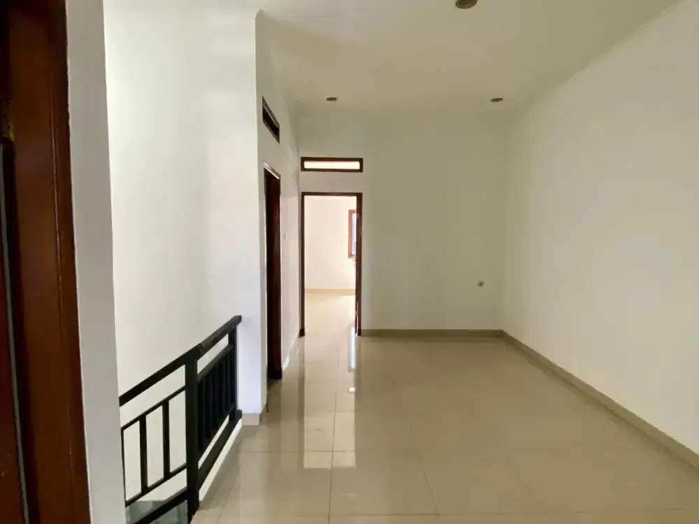 rumah 2 lantai di batu indah batununggal dekat stt telkom dan sekolah