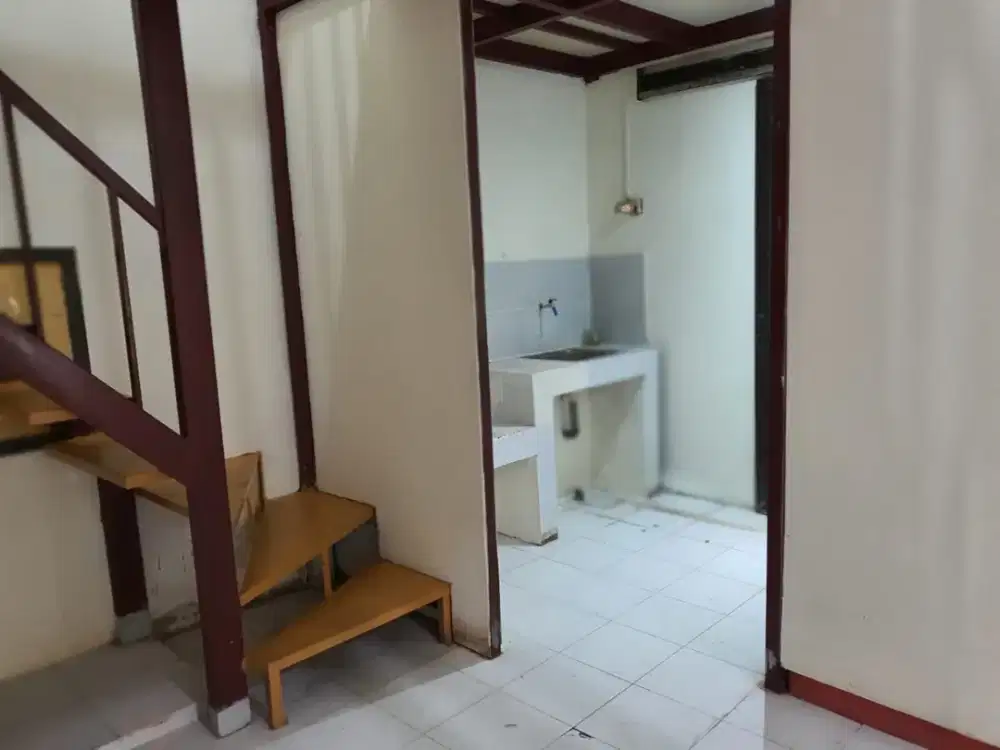 Dijual Rumah Semolowaru Sby