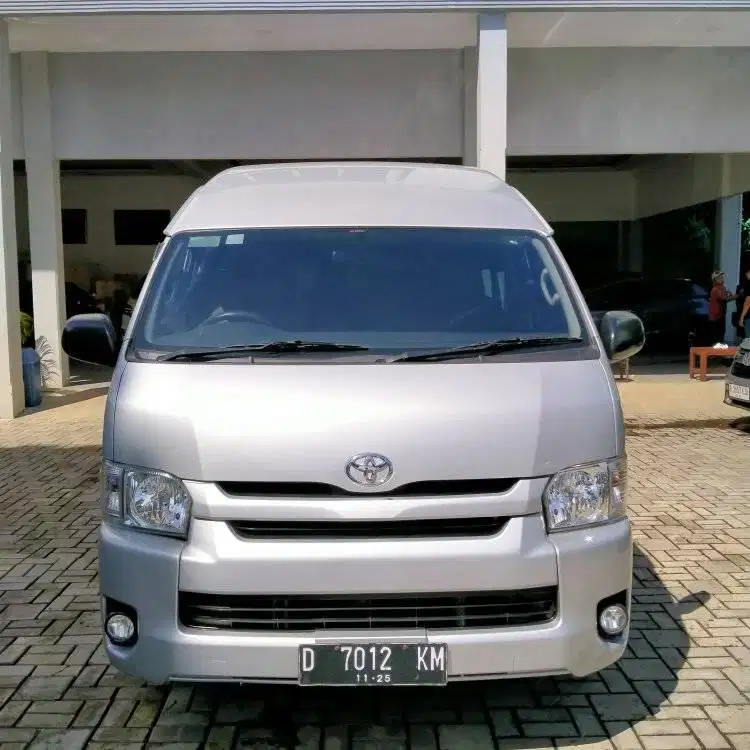 TOYOTA HIACE COMMUTER 2.5 MT 2020