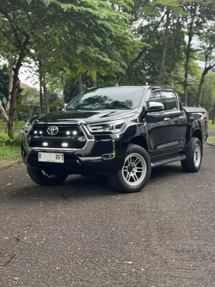 KM 33rb! HARGA CASH HILUX V 2022 LIKE NEW ANTIK!