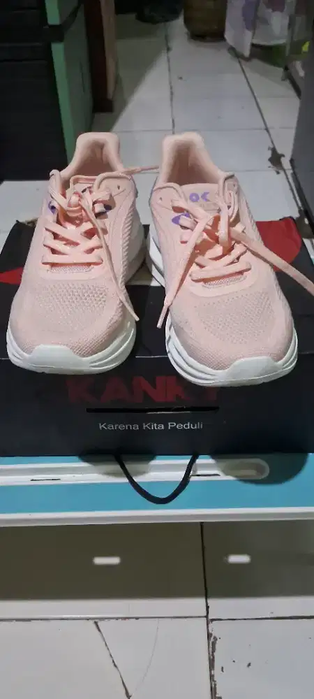 Sepatu Kanky ukuran 38