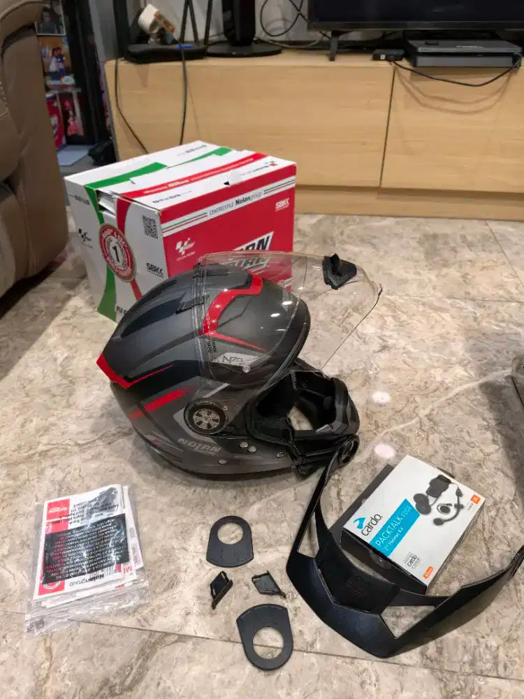 Di jual helm Nolan N702 GT