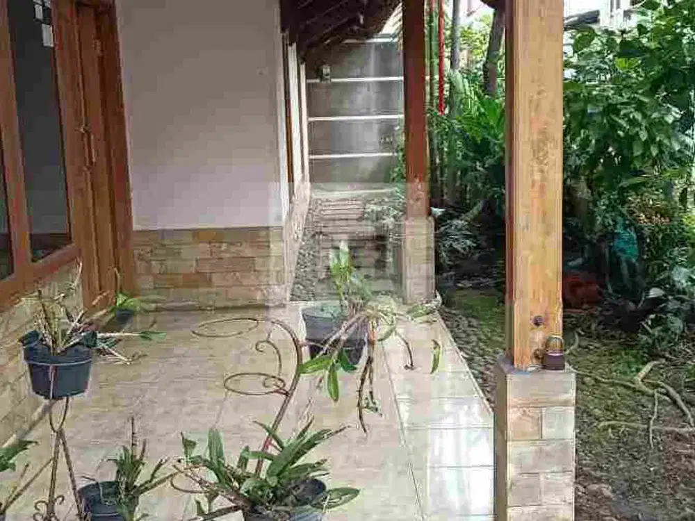 Rumah SHM siap huni dekat Kampus Pasim di Mentor Pasteur Kota Bandung.