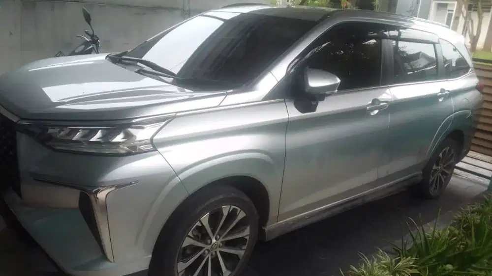 Jual Toyota Veloz type Q CVT 2023 warna silver
