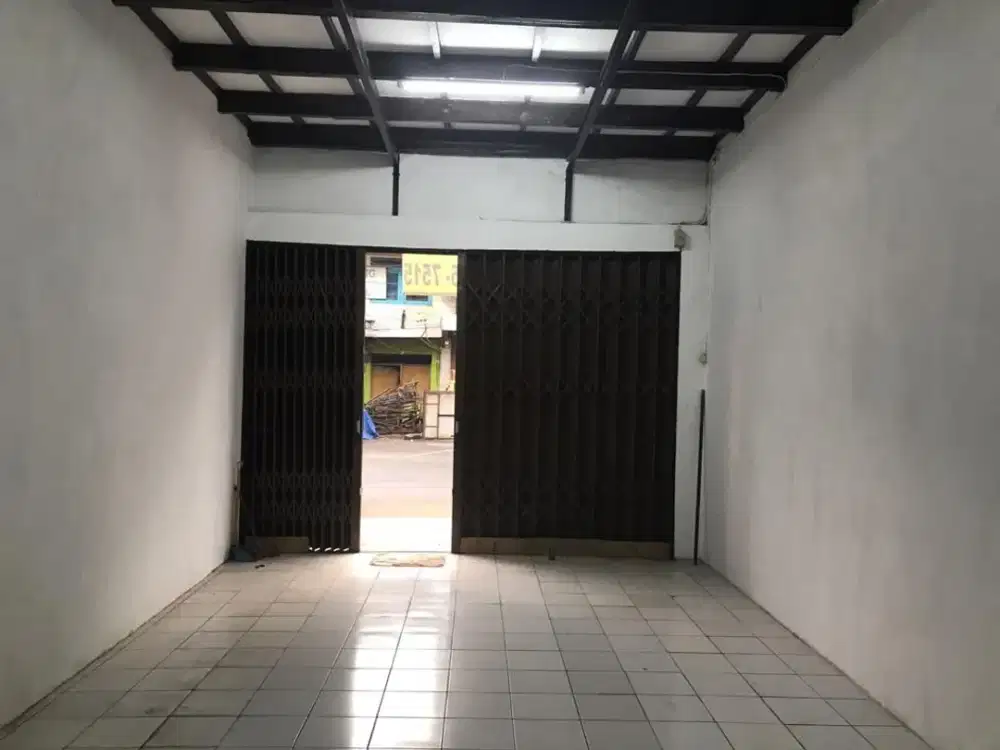 Dijual Ruko 2 Lantai Siap Pakai Cocok untuk Usaha Lokasi Strategis di Dulatip Bandung