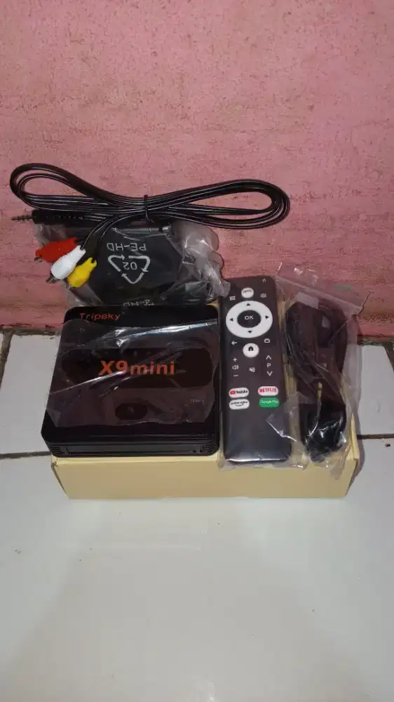 ANDROID BOX X9 TRIPSKY ORIGINAL RAM 4/32GB BISA SIARAN TV LOKAL