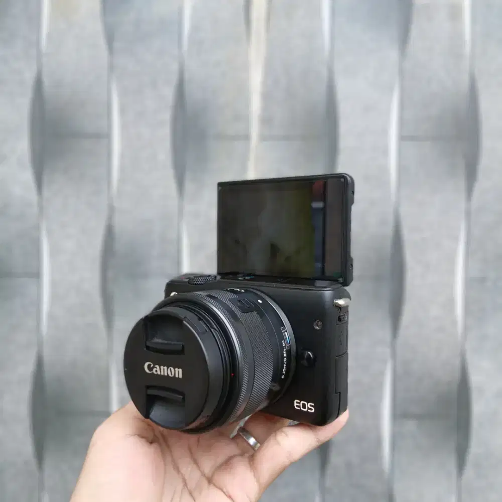BEST SELLER CANON EOS M10 KIT BLACK GOOD CONDITION