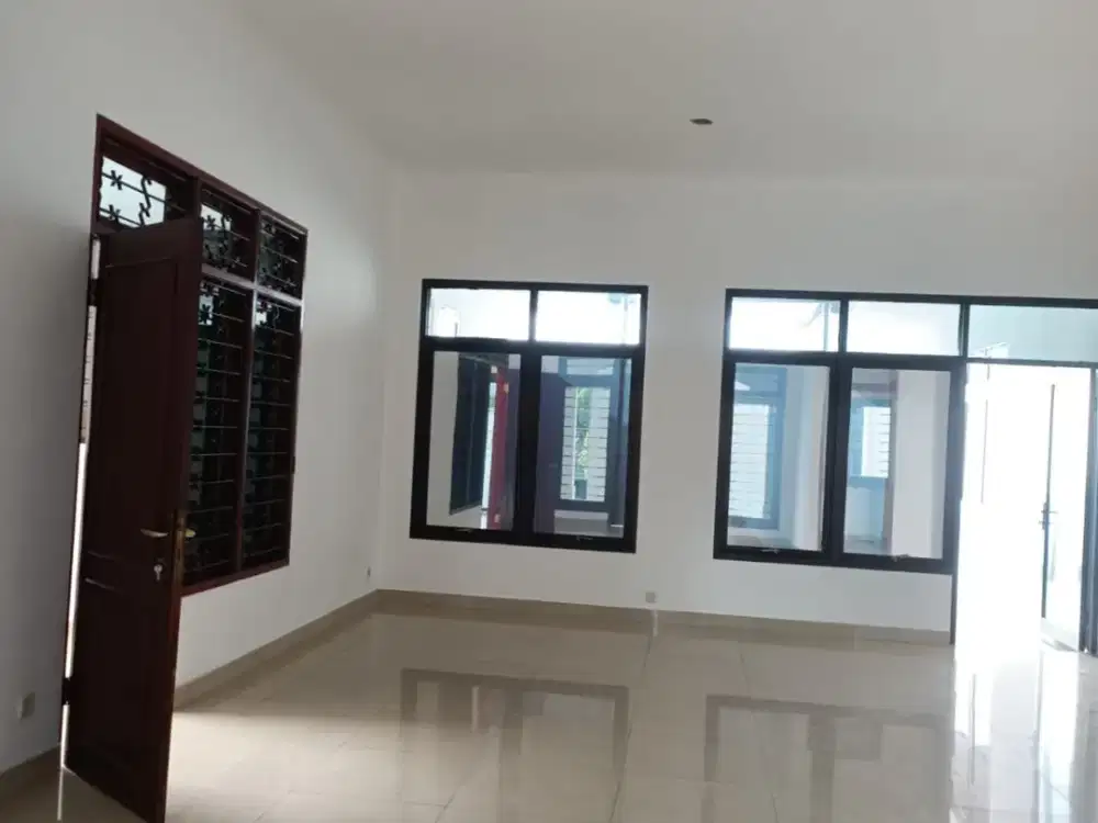 SEWA Rumah Baruk Utara 100 meter dari MERR, Surabaya