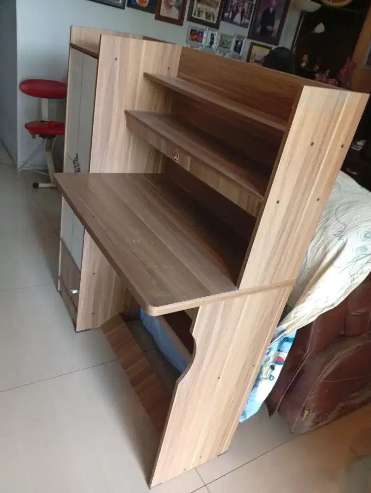 Jual Meja Belajar ukuran 107x43x120 ada lemari disamping dan rak Murah
