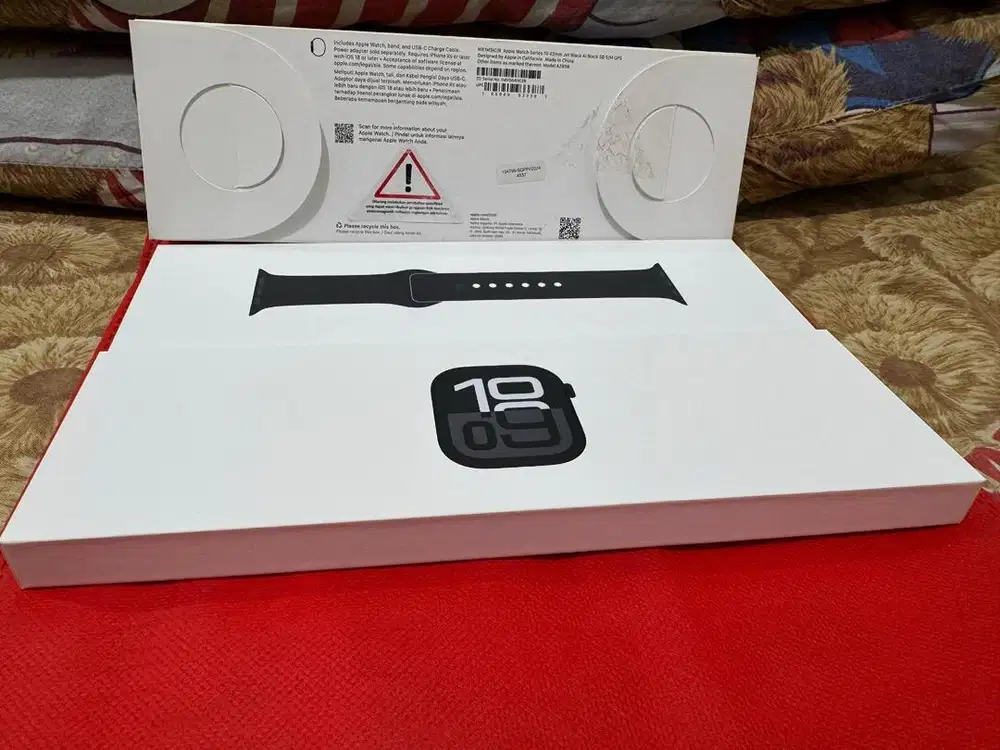 Apple Watch Series 10 42mm Jet Black Aluminium With SportBand New ibox