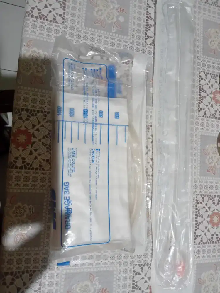 Kateter silikon dan kantung pipis