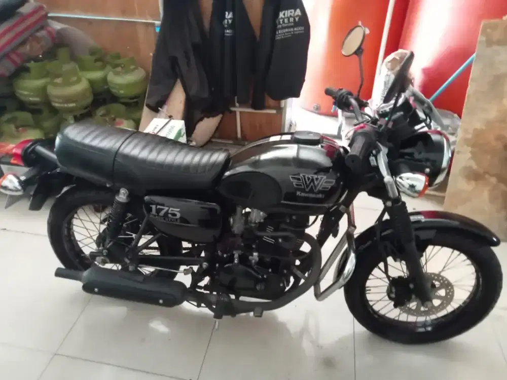 kawasaki w 175 black style edition