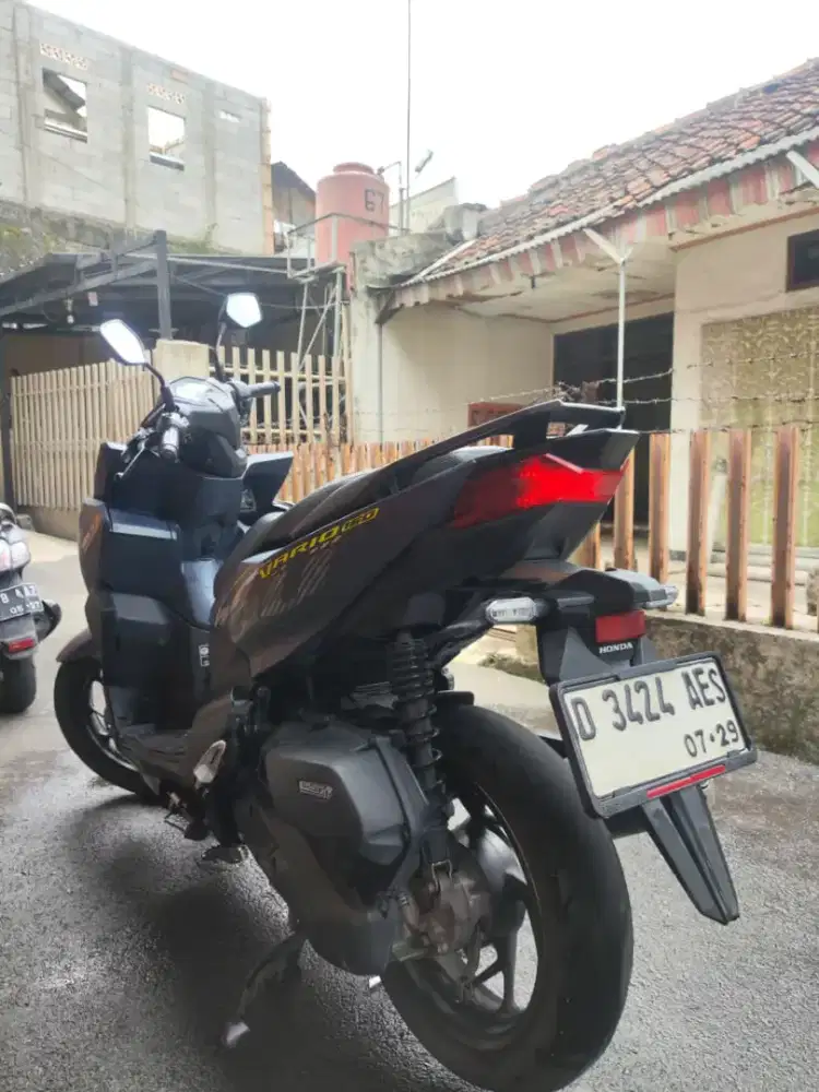 Vario 160 satu tangan