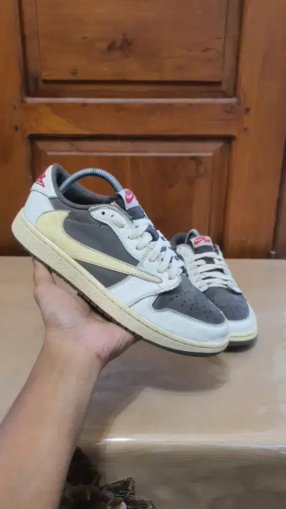 Jordan Travis mocha low