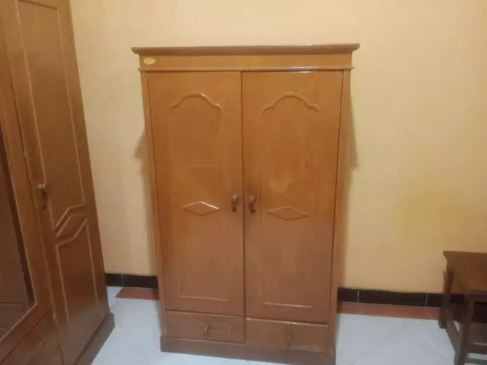 Jual Lemari Sedang Jati Solid