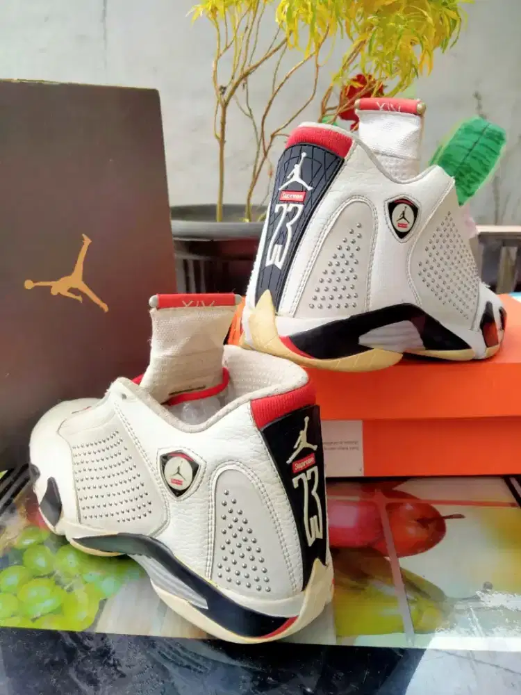 Sepatu Basket Nike Jordan Retro 14 Supreme