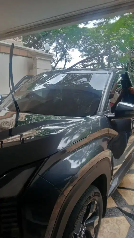 Kaca film mobil panggilan