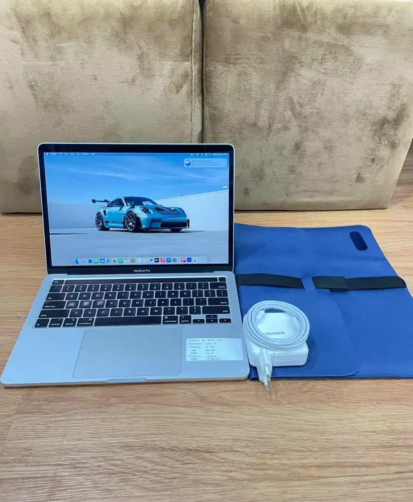 Macbook Pro Retina 13 2020, Garansi 2bulan