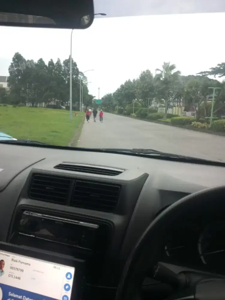 Terima jasa anter jemput harian