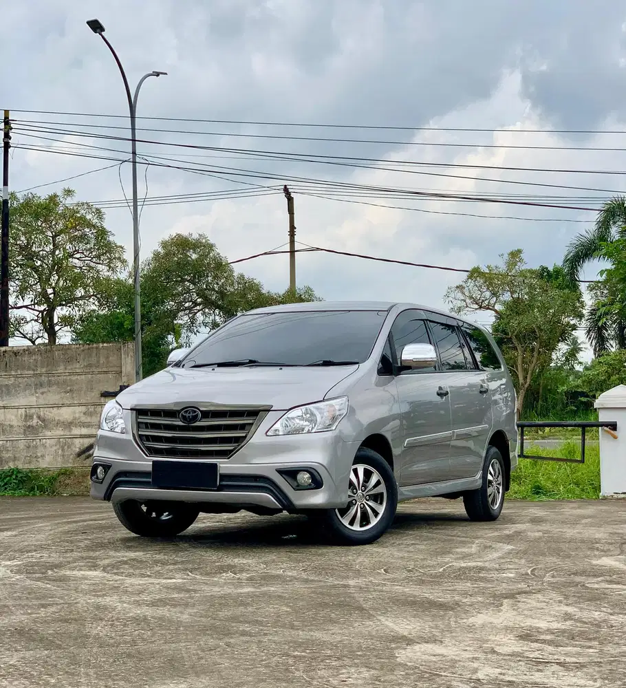 Toyota Innova 2.5 G Diesel MT 2015