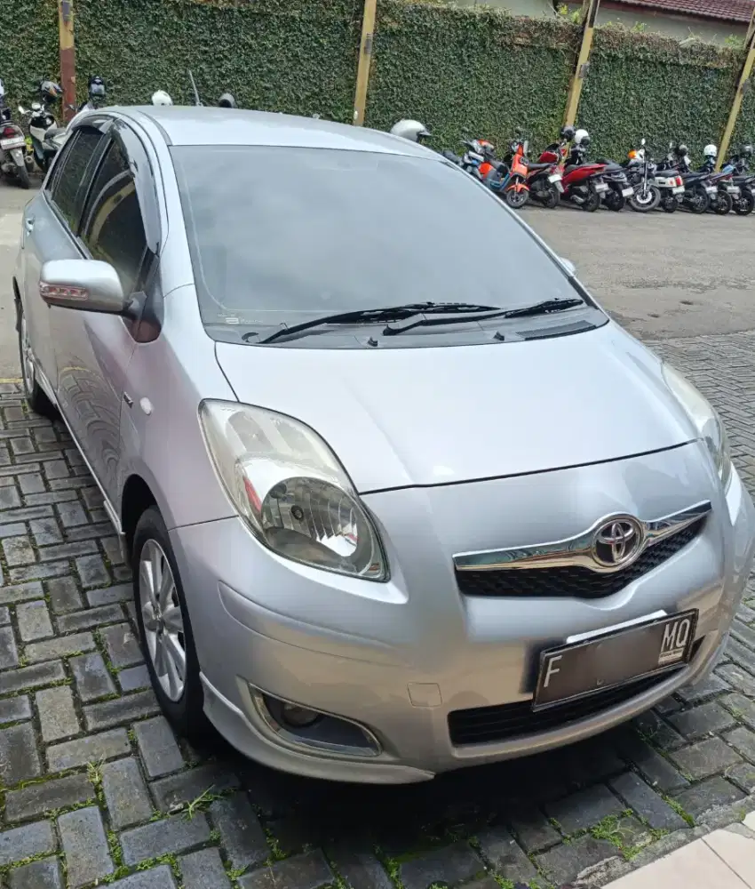 Toyota Yaris E Matic 2011