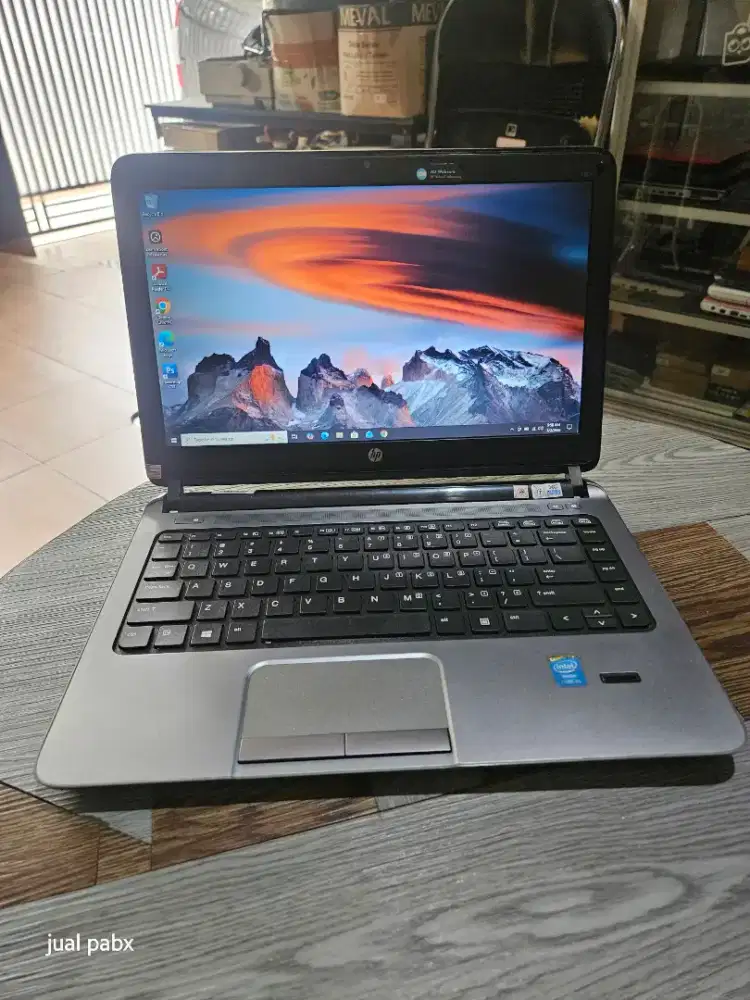 Laptop slim ram 8gb ssd 128gb batre baru normal semua siap pake