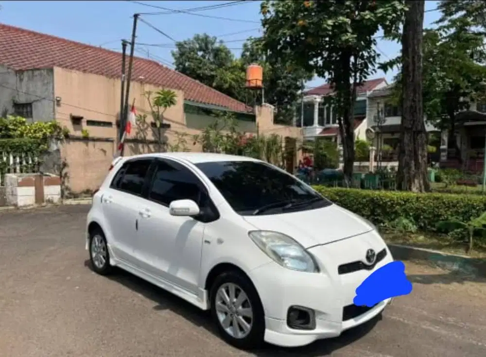 Yaris 2012 E Automatic Warna Putih