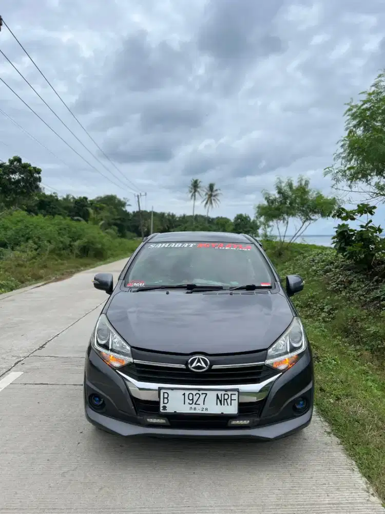 Jual Cepat Mobil Ayla pemakaian pribadi