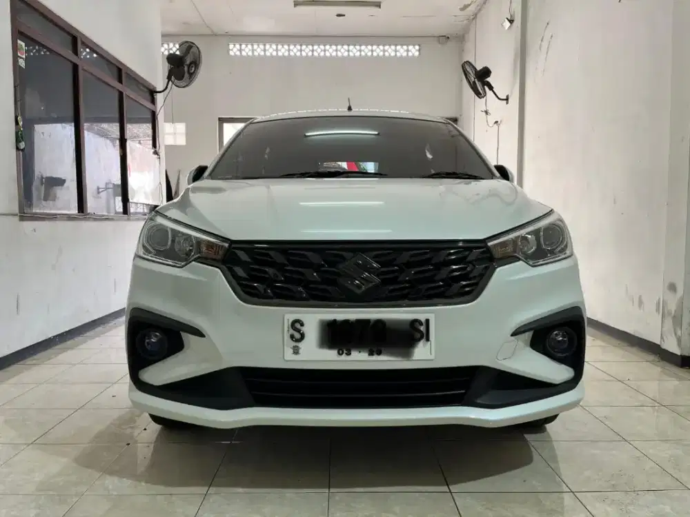 Suzuki Ertiga GX hybrid AT 2023 hitam ready juga warna putih
