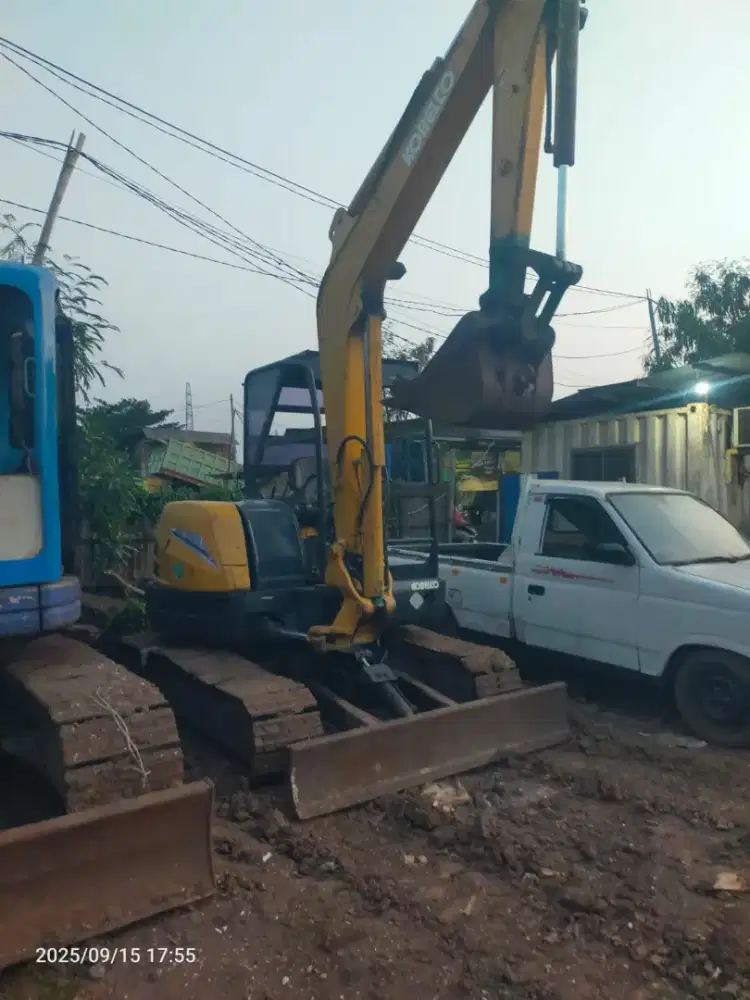 dijual Excvtor mini seken