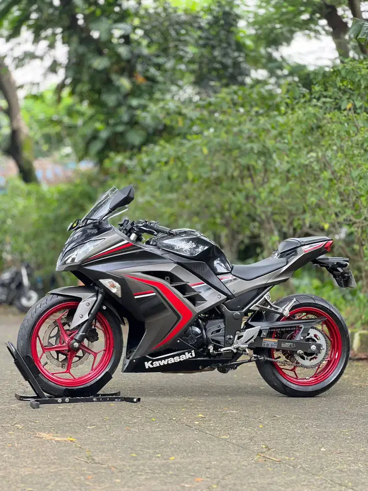 KAWASAKI NINJA 250 FI ABS LTD OLD GREY 2016 KM LOW PAJAK ON SUPERB