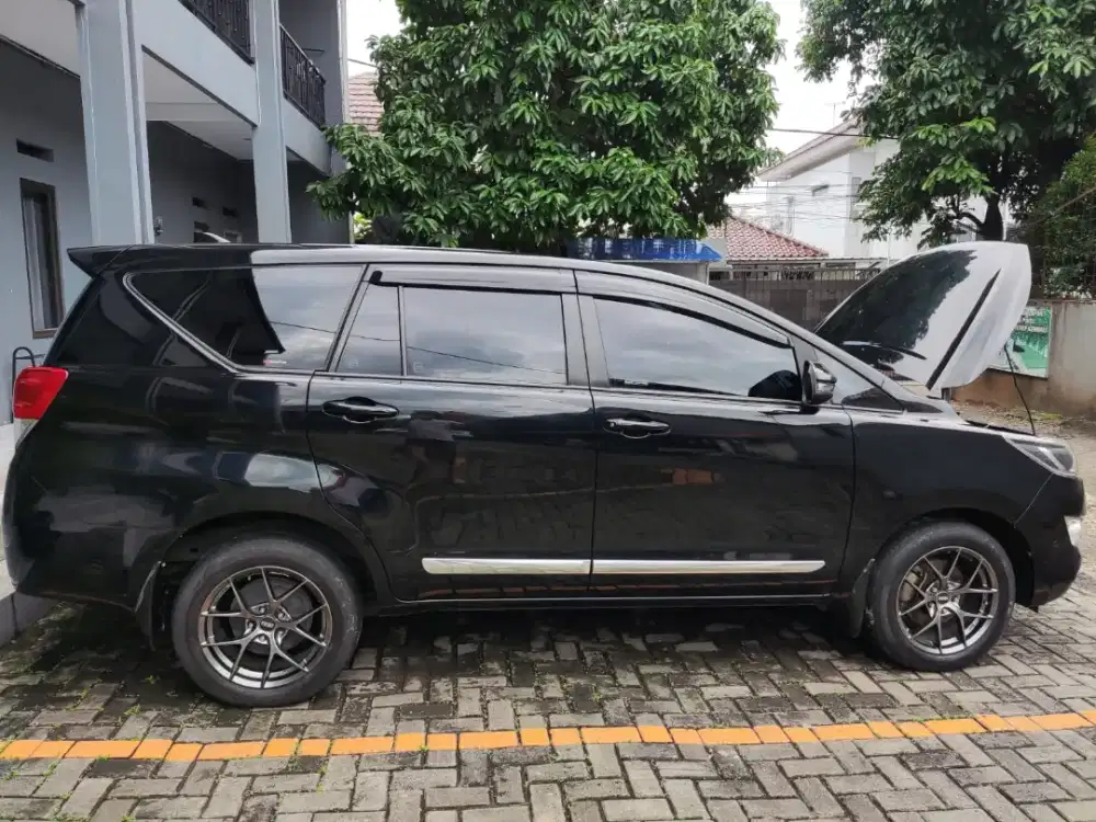 toyota innova v diesel matic 2019