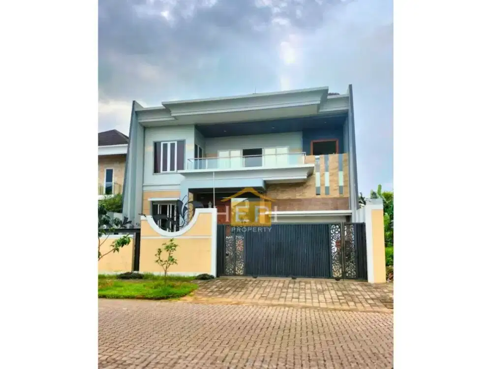 Dijual Rumah Mewah di Boulevard Graha Padma Semarang