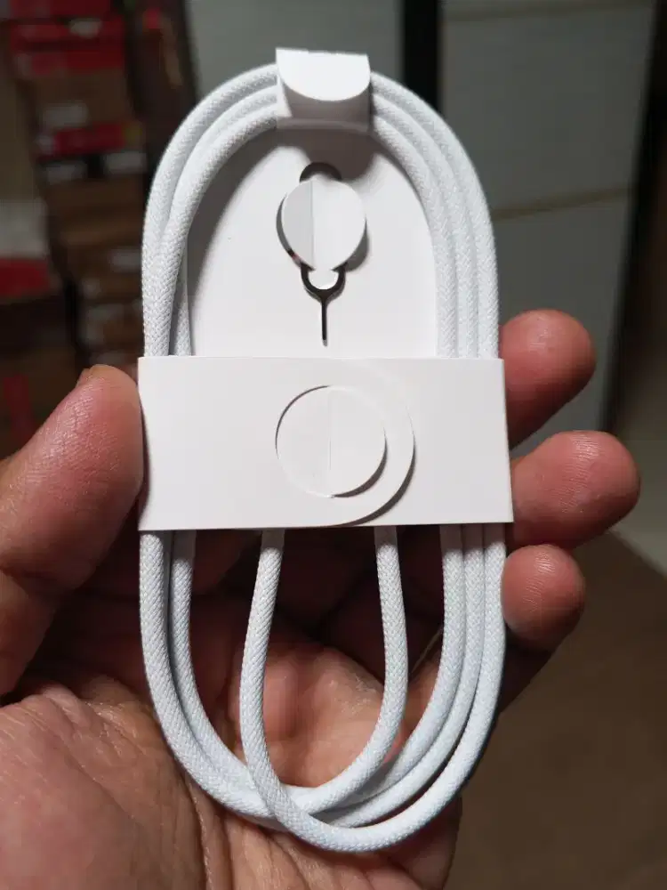 Cable data type c iphone